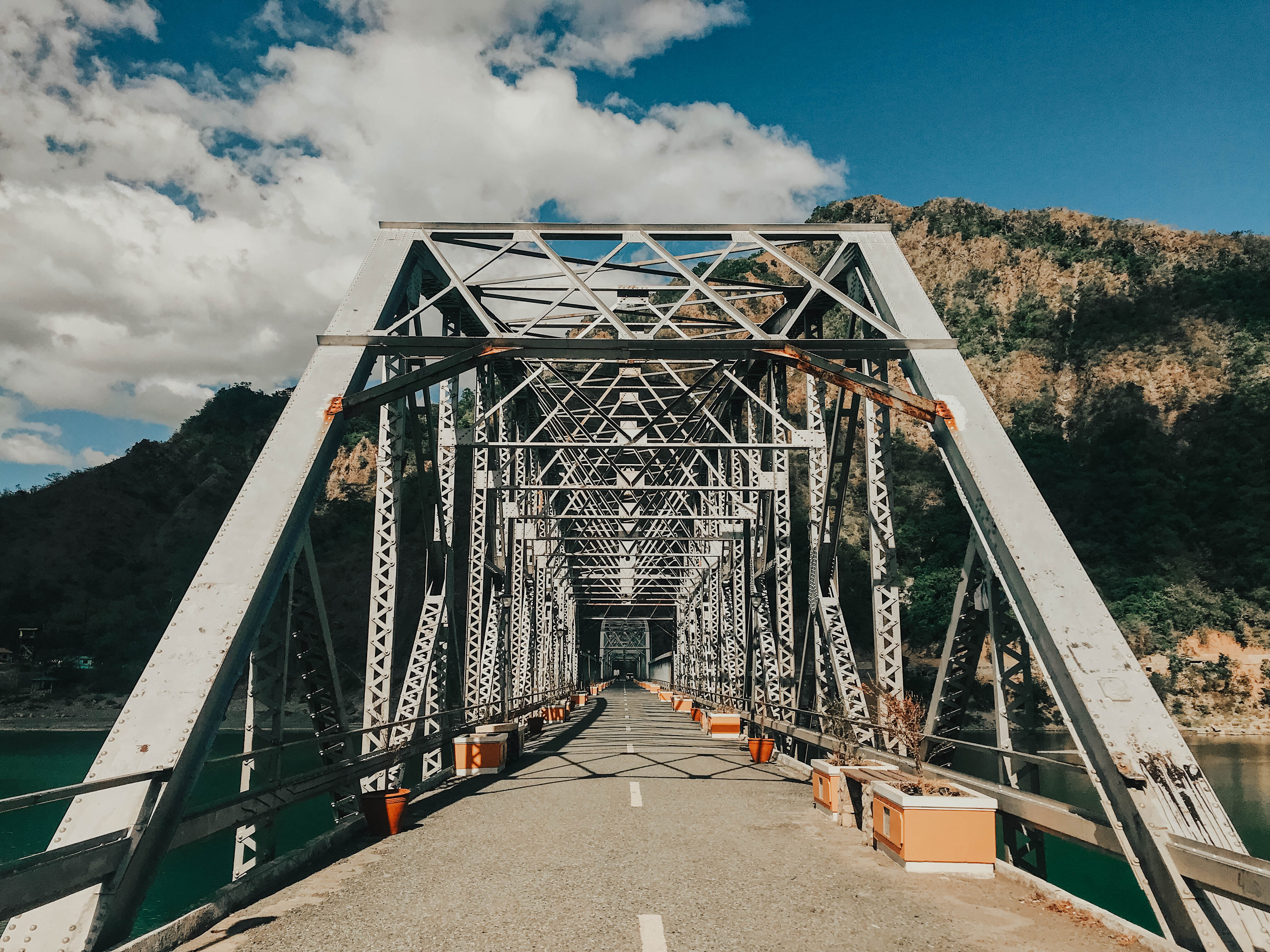 liveloveran-ilocos-old-quirino-bridge