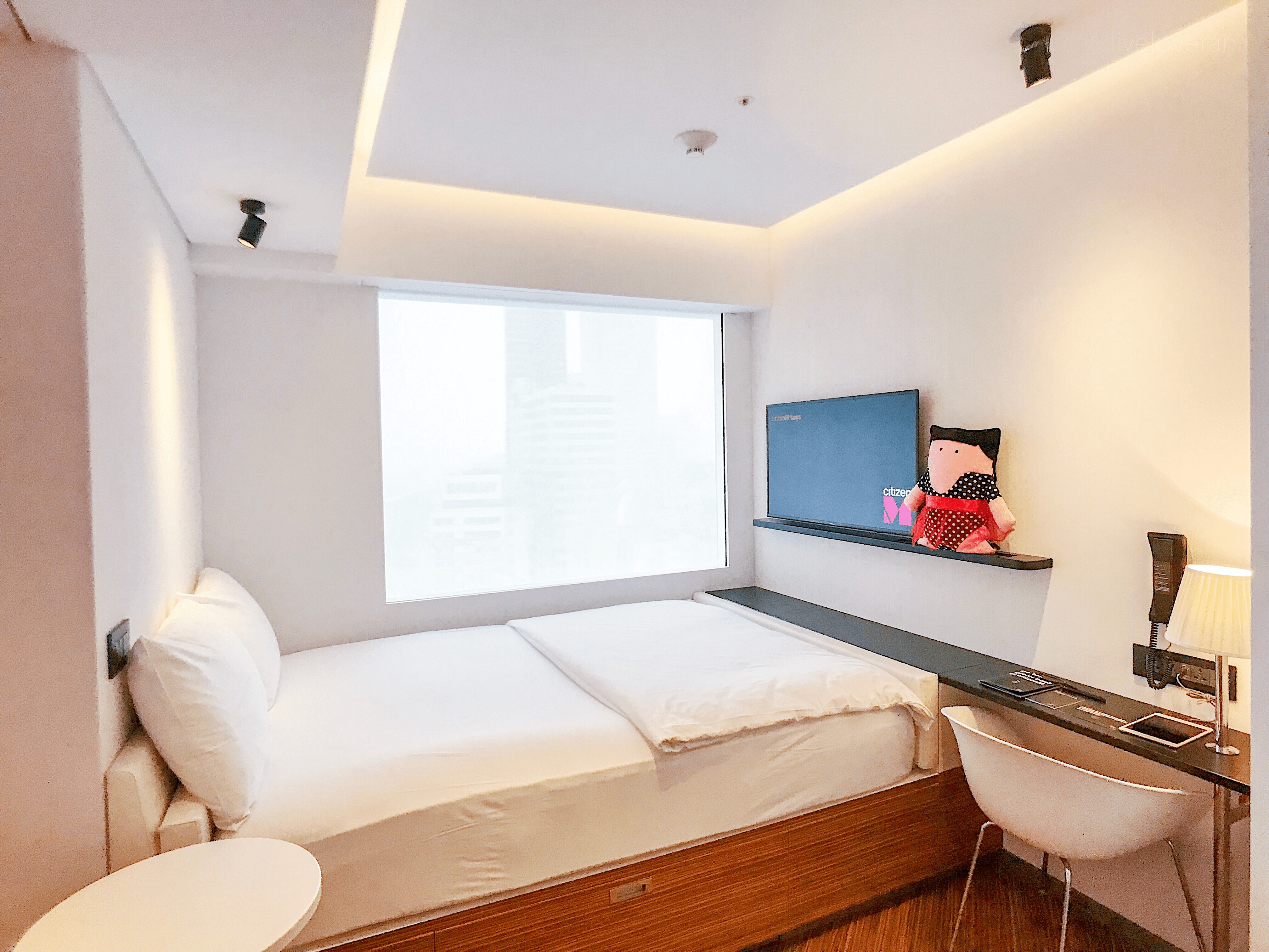 liveloveran citizenm taipei north gate bed