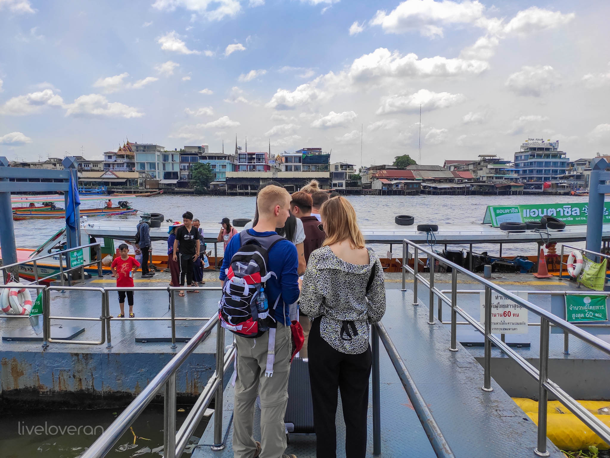 chao phraya tourist boat