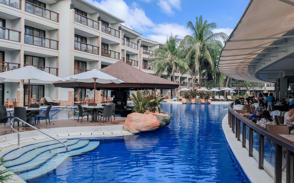 Where to Stay in Boracay: Henann Lagoon Resort | ran travels