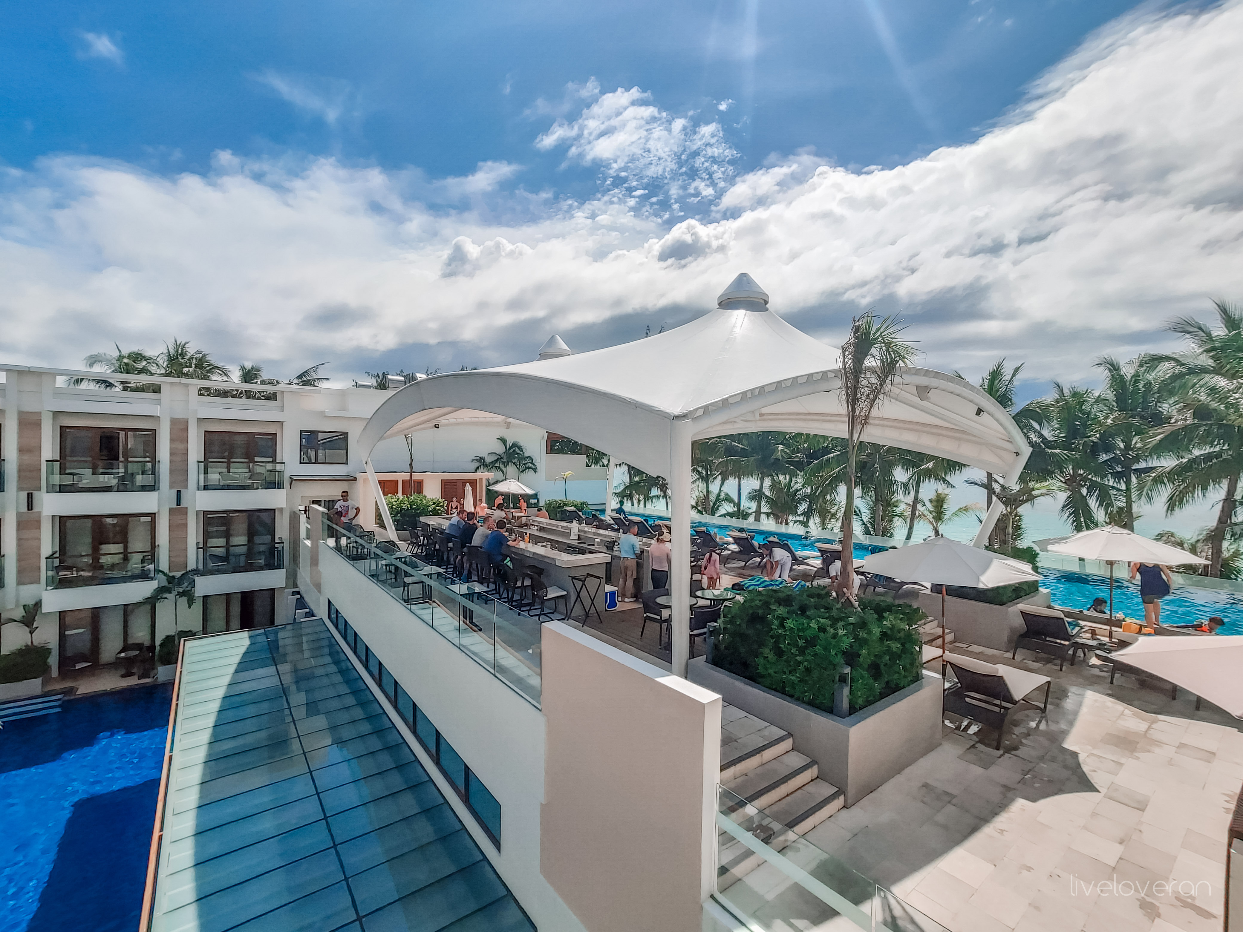 liveloveran henann palm beach review boracay sky pool bar